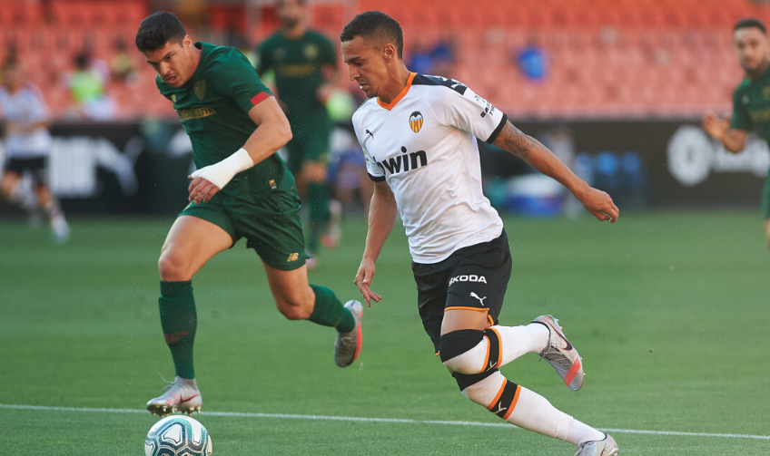 清晨瓦伦西亚备战荷甲；官宣签约细节曝光；目标明确；阵容厚度经受考验(瓦伦西亚半程马拉松)