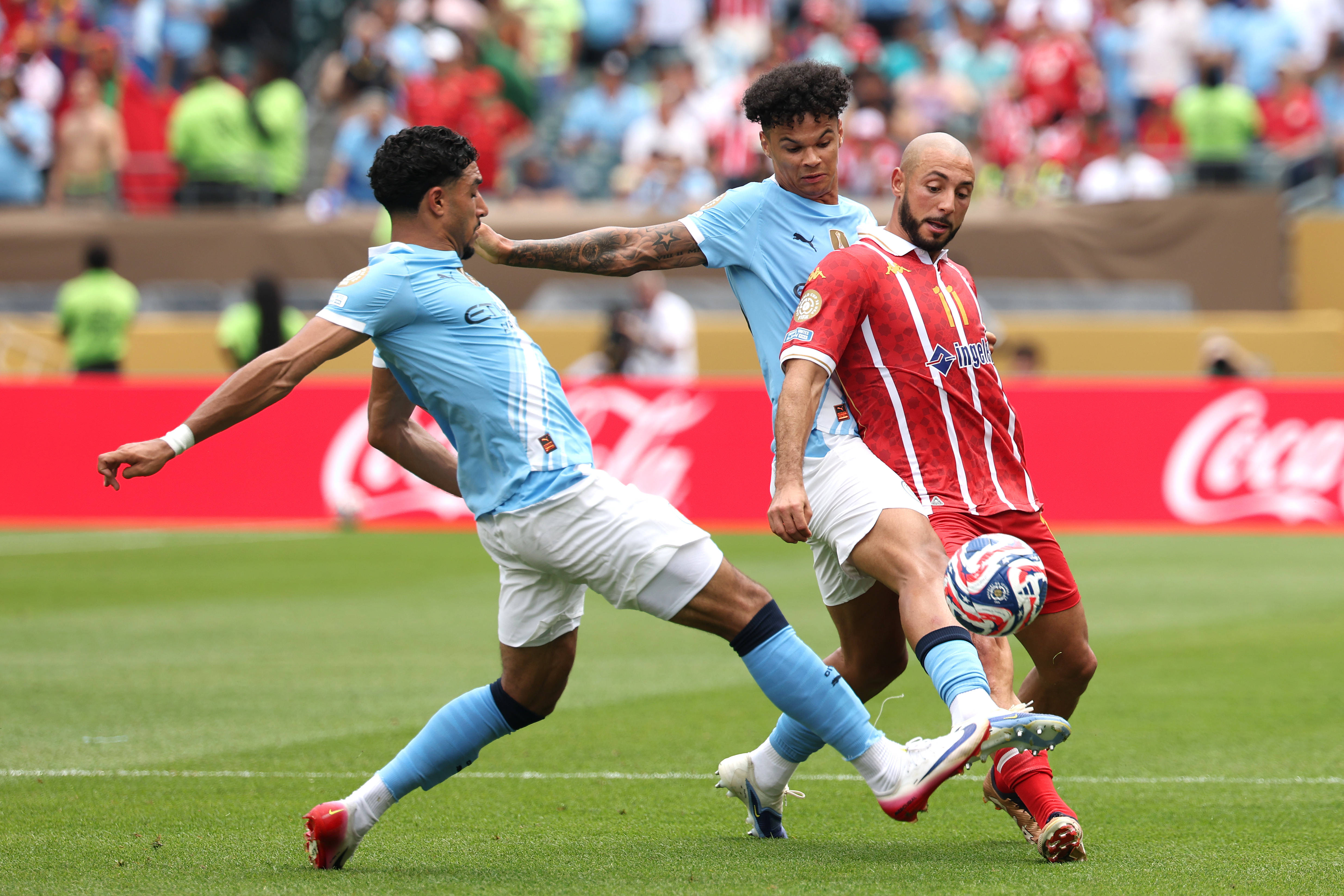 体育竞猜-赛后皇家马德里远射贴柱——意甲节点到来；气氛紧张；更衣室氛围转暖(马德里竞技之歌)